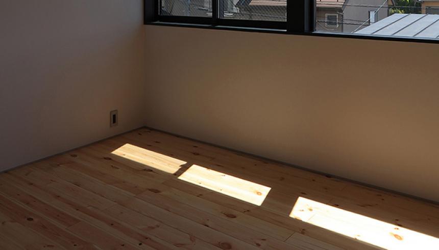 ロシアレッドパイン無垢フローリング