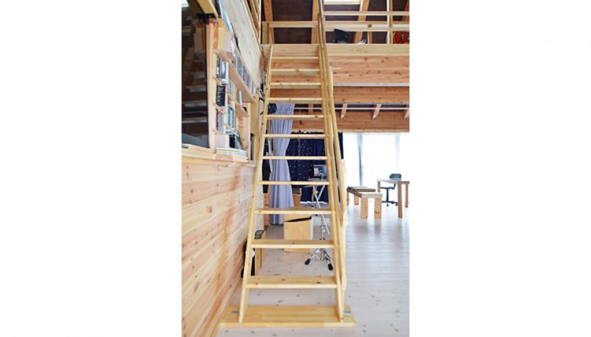北欧産【ワイドステップ】 木製ロフト階段