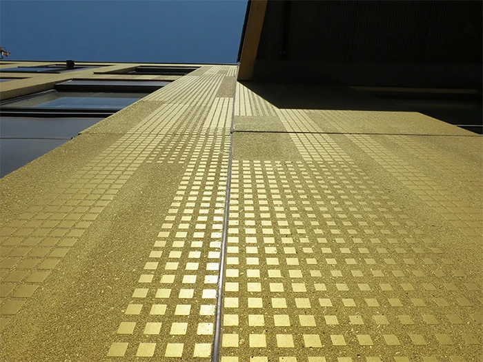 コンクリート壁用着色保護剤「プロテクトガードカラー」