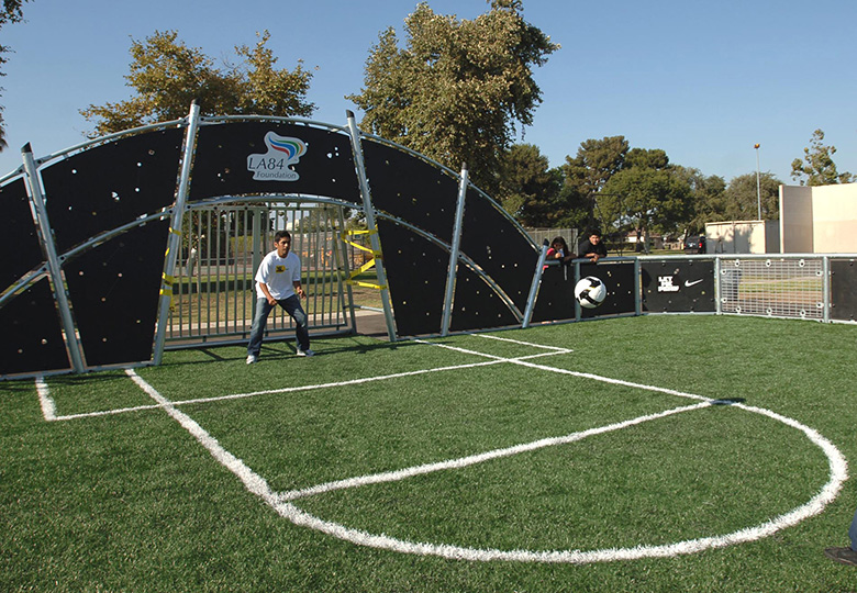 コンパン社マルチスポーツコート:株式会社ボーネルンド/株式会社コンパンプレイスケープ