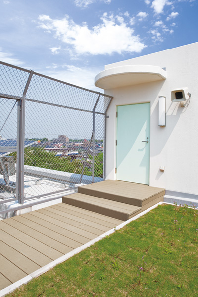 100%リサイクル素材の新建材【テクモク】