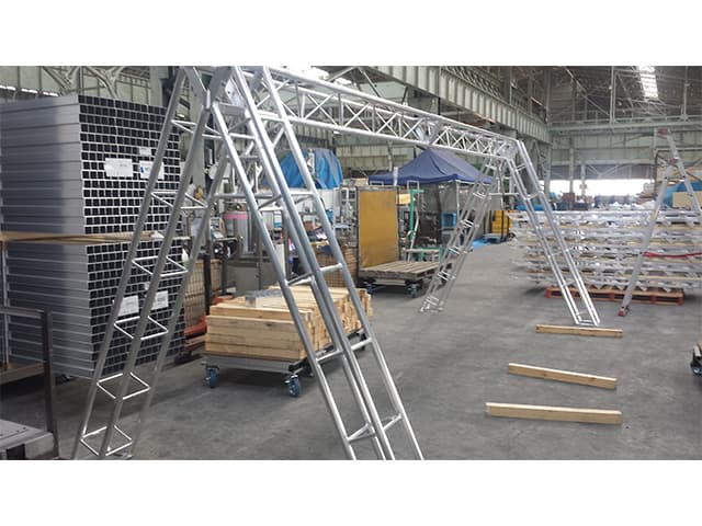 アルミトラスシステム【猫背矯正スタジオ用架台】