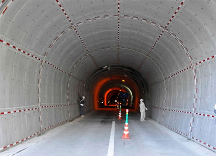 連続炭素繊維シート複合パネル「CFパネル」