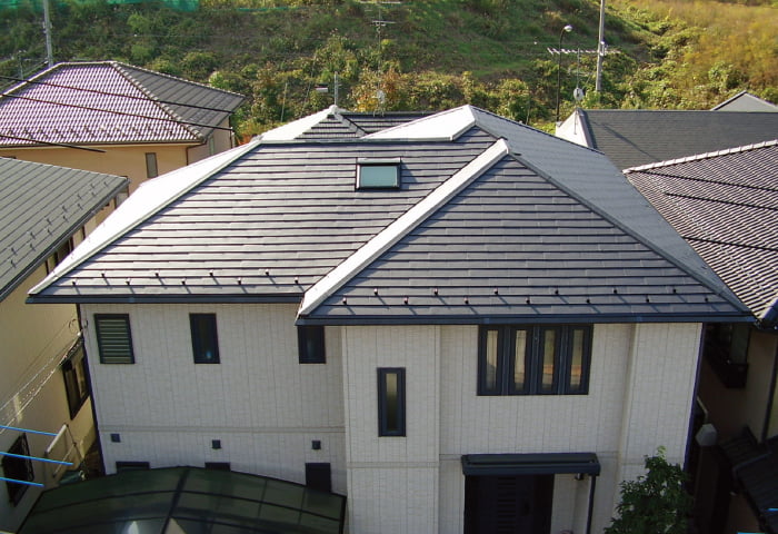 ガリバリウム塗装鋼板 チヨダルーフルMore(横葺金属屋根)