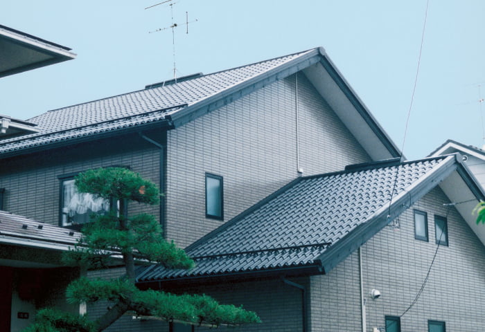 ガルバリウム鋼板ベース フィンルーフ10(長尺金属成形瓦)