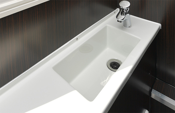 自走式仮設水洗トイレ-トイレカー