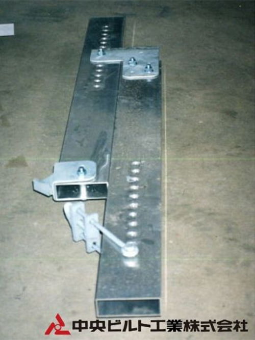 アルコラム(軽量・アルミ製柱型枠締め付け金具)