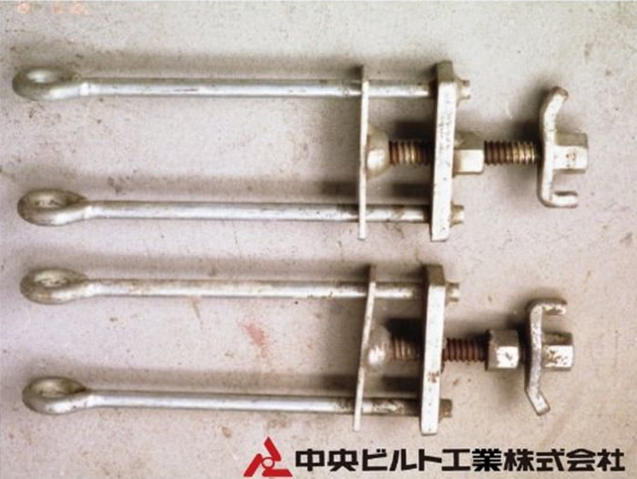 アルコラム(軽量・アルミ製柱型枠締め付け金具)