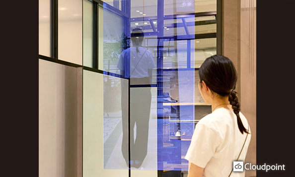 ミラー型レセプションサイネージ / 株式会社クラウドポイント