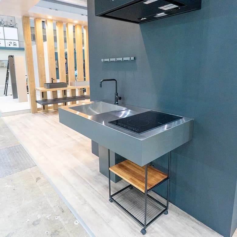 レヴロック/クラフリー:カナエテ株式会社