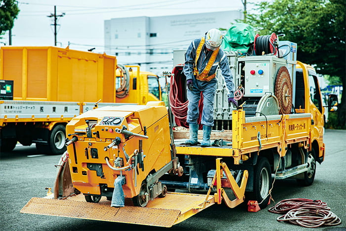 ダイヤモンド工法【電動フラットソーイング/乾式フラットソーイング】