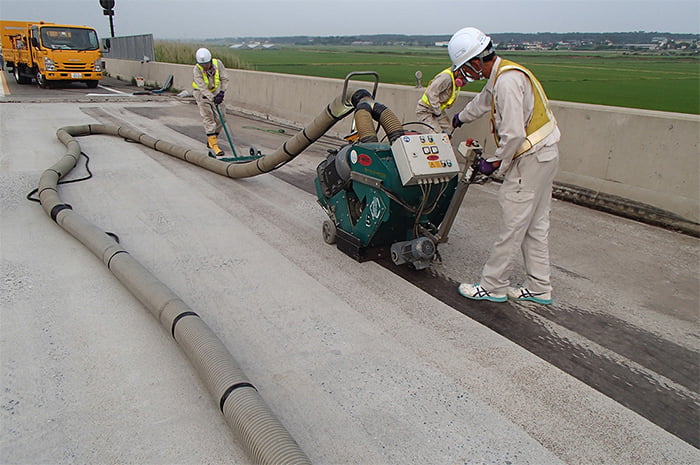 ショットブラスト