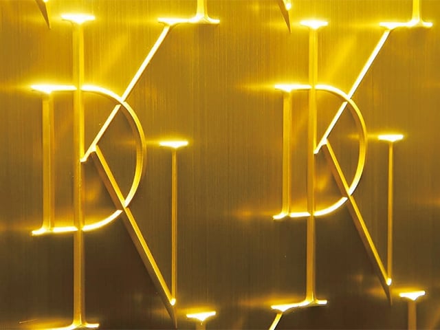 クリスタルメタルコート