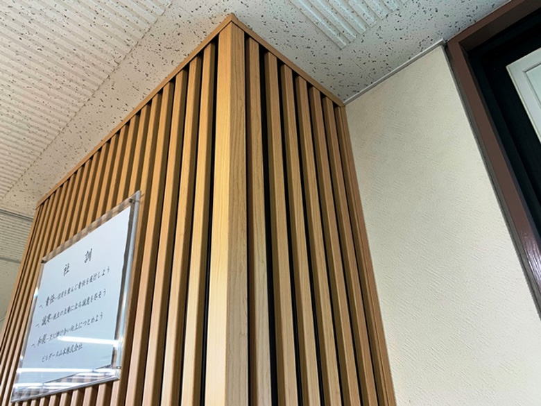 メタルウッドストライプ