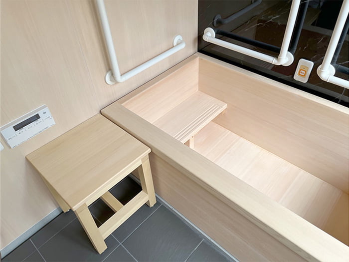 オーダーメイドシステムバス【D-style】坪庭が見えるバスルームプラン/ダイワ化成株式会社