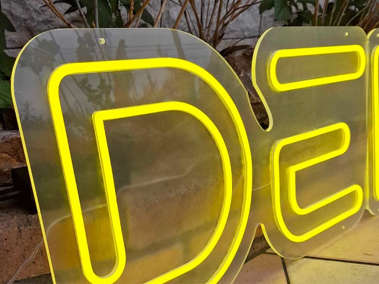 デザイン自由、大きさも自由なオーダーネオン!/でんらい