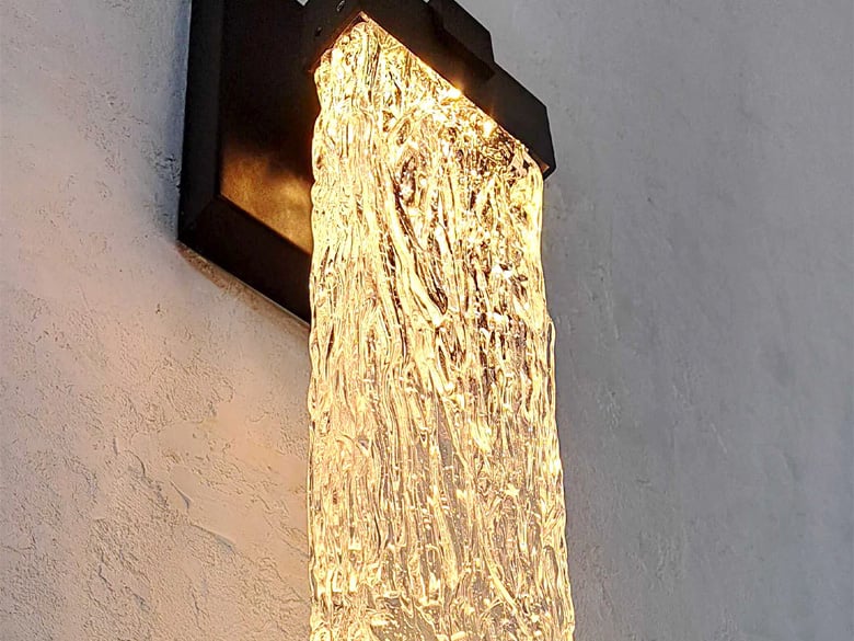 光る滝のイメージ!ブラケットライト