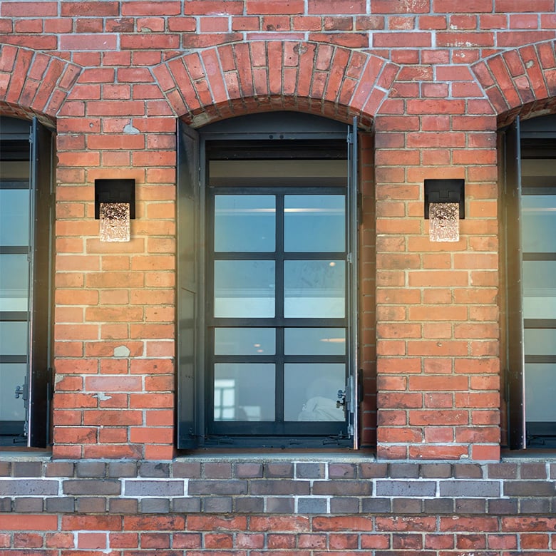 光る滝のイメージ!ブラケットライト