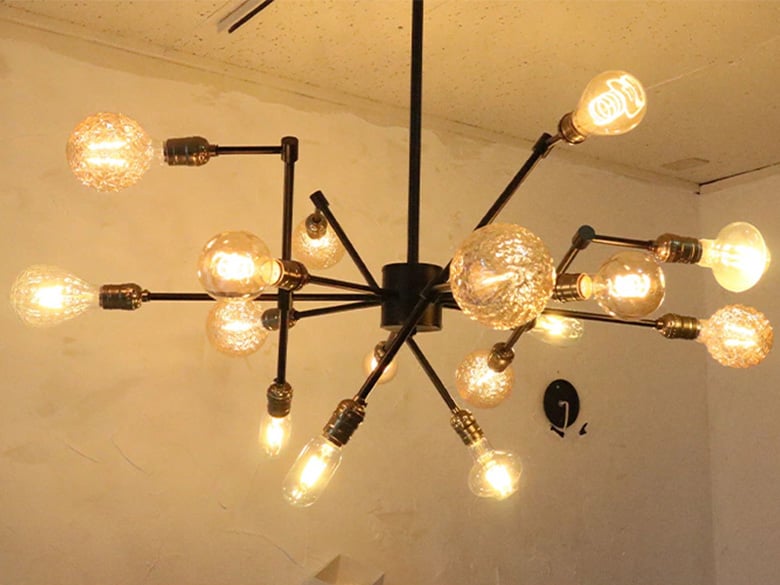 おしゃれな電球×16個搭載シャンデリア