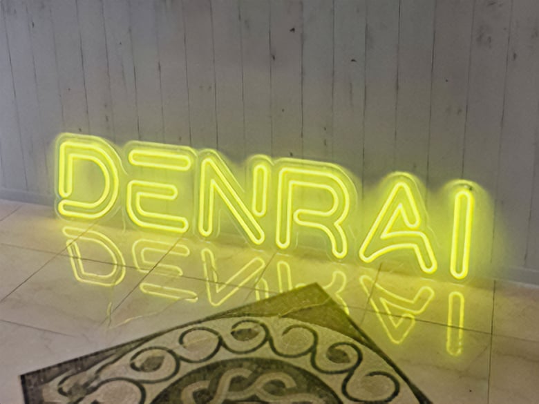 デザイン自由、大きさも自由なオーダーネオン!