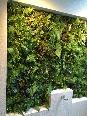 フェイクグリーン(壁面緑化)