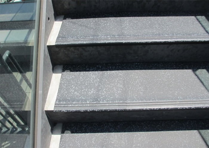 ゴムタイル アストロフェース シードスパイク階段用