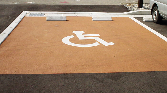 K-グランドコート 瓦骨材利用断熱性すべり止め薄層舗装/株式会社エコシステム