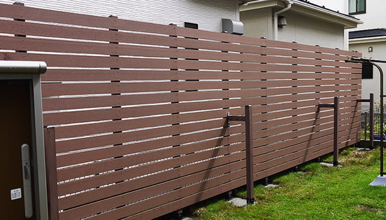 【人工木材フェンス材】100×11×1800mm/株式会社エコウッド