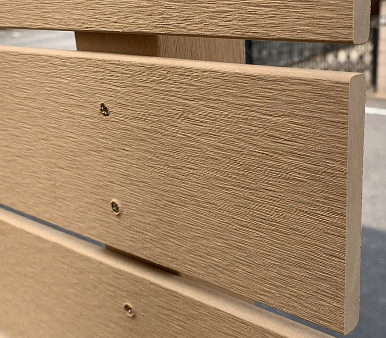 人工木材フェンス材】120×12×1800mm/株式会社エコウッド