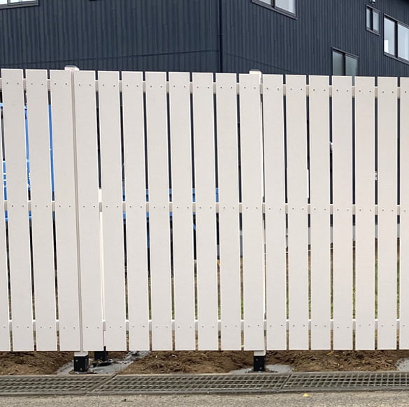 人工木材フェンス材】120×12×1800mm/株式会社エコウッド