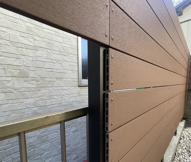 【人工木材フェンス材】140×15×2000mm/株式会社エコウッド