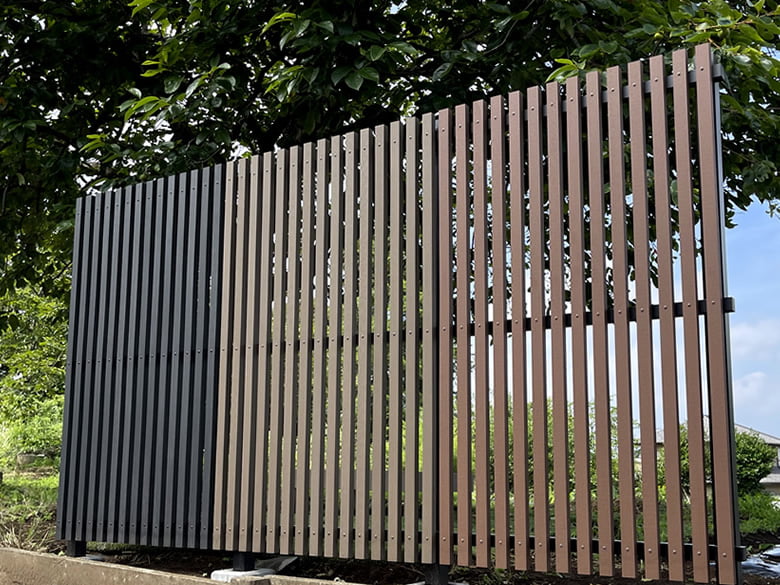 【人工木縦格子材】40×30×1810mm/株式会社エコウッド