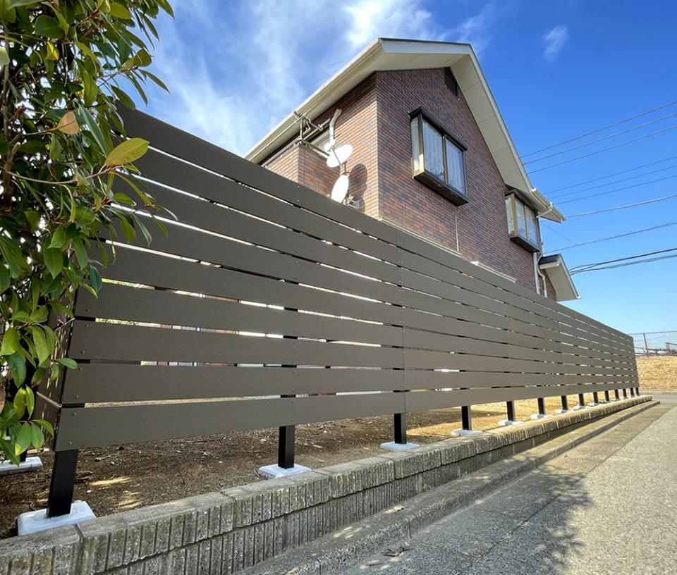 【人工木材フェンス材】140×15×2000mm