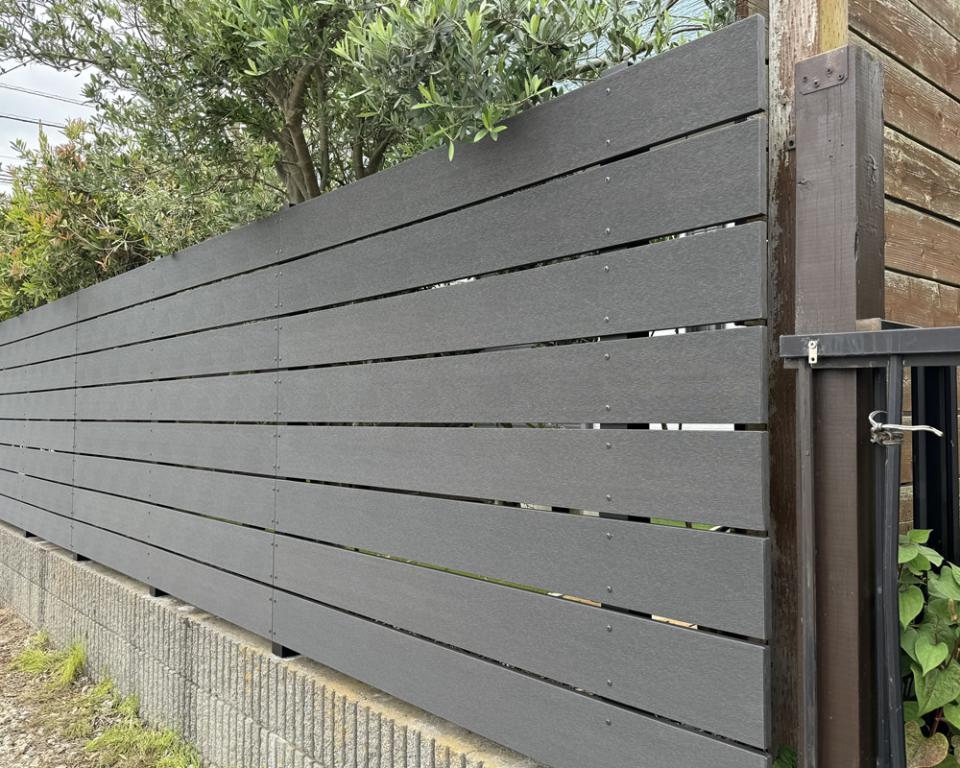 【人工木材フェンス材】140×15×2000mm