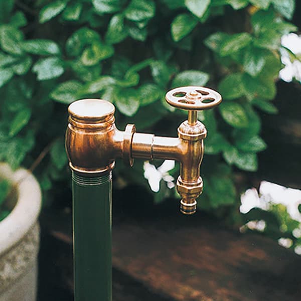 水栓柱:モス / 水栓:ホース水栓 E327099・ブラス / essence / イブキクラフト