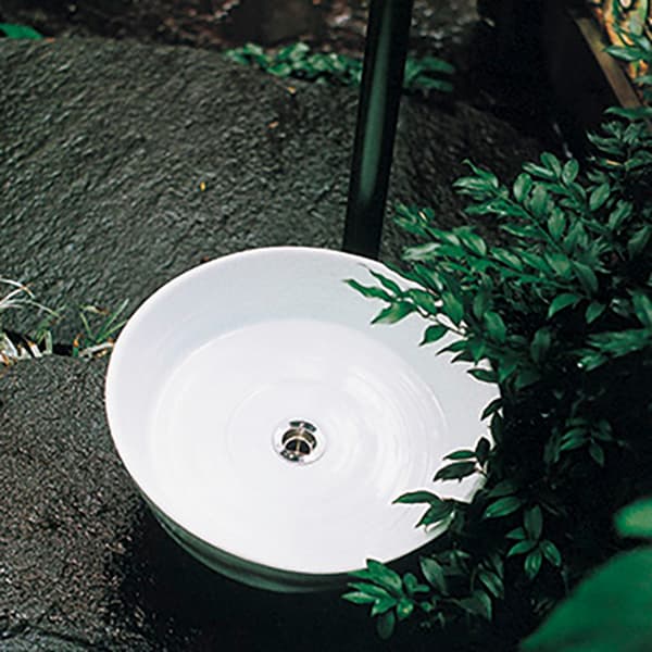 水栓柱:チャコール / ガーデンパン:E327041・白 / essence / イブキクラフト