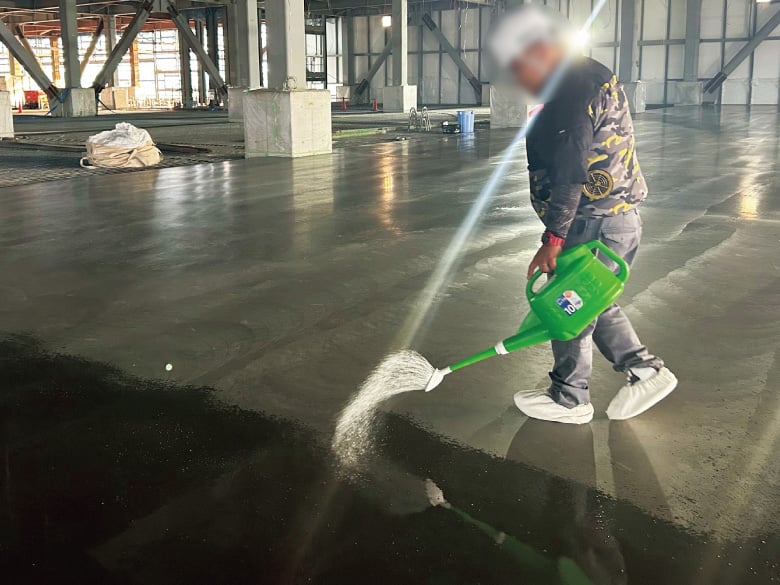 【浸透型コンクリート養生剤・助剤】 クーラントC