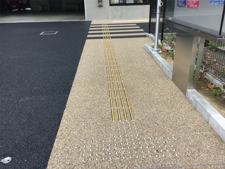 透水性樹脂舗装「ストーンコート」/株式会社ファイン工業