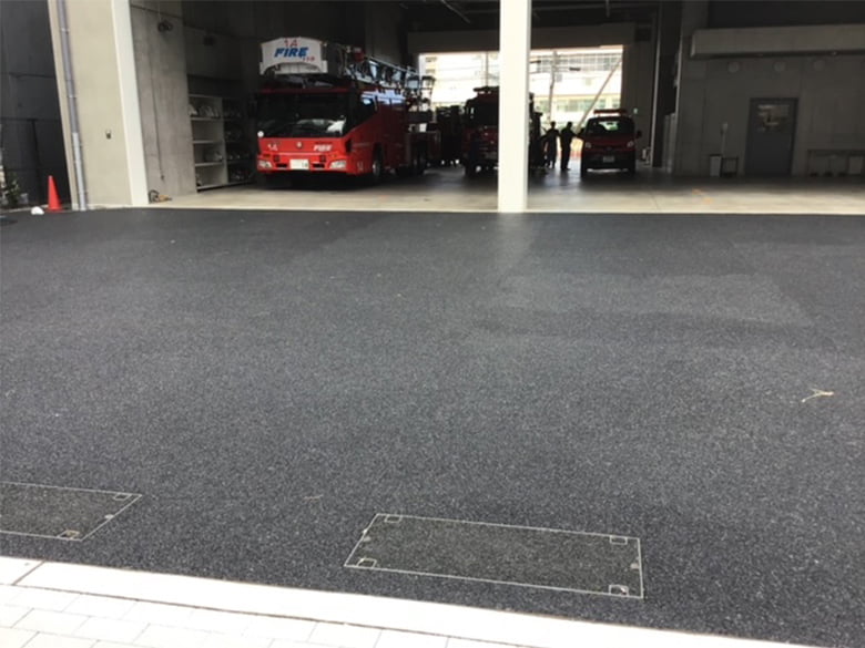 透水性樹脂舗装「ストーンコート」/株式会社ファイン工業