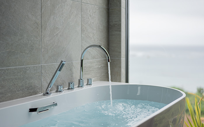 オンデッキバス水栓/フォンテトレーディング株式会社