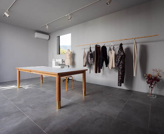 石目調 磁器質タイル SG306(ダークグレー)