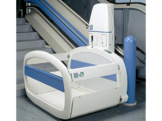 階段昇降機(車椅子型式)