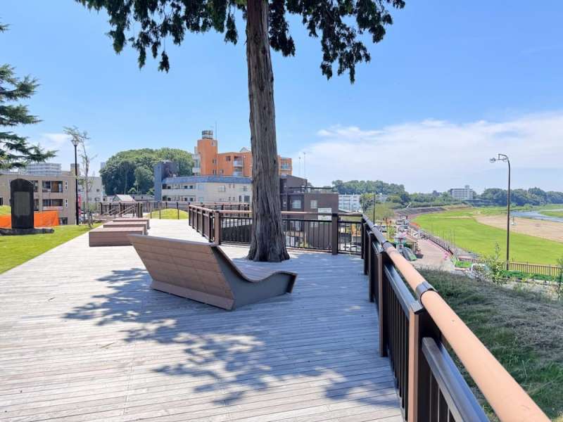 ハコ型ベンチ「ハコベン」 / 株式会社風憩セコロ