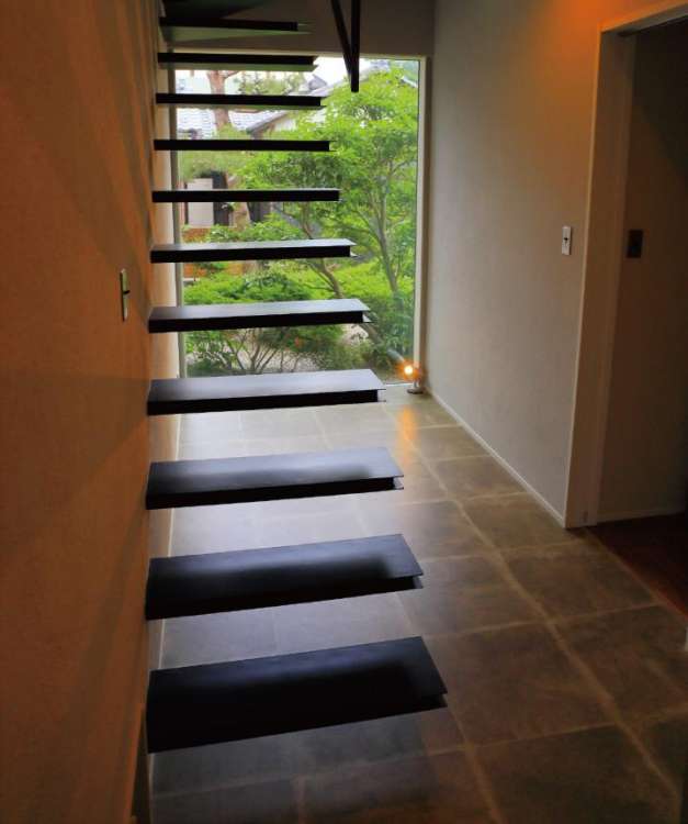 片持ち階段 福井アルミ工業