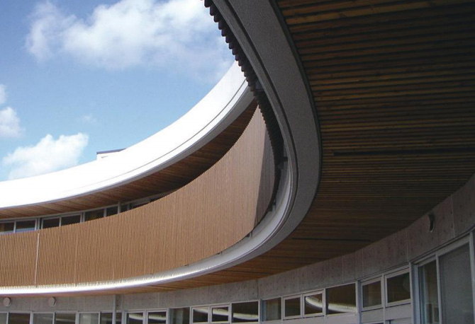 プラスッド ルーバー