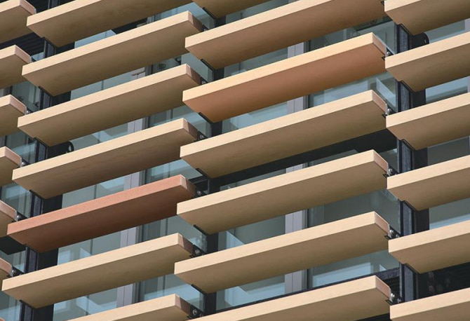 プラスッド ルーバー