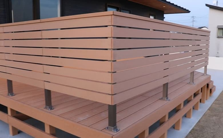 再生木材【プラスッド】ボードフェンス/フクビ化学工業株式会社