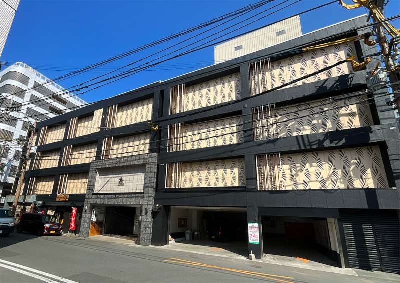 「FREE VEIL」 (建築用内外装用装飾デザインパネル) / 株式会社G-GRAPHY