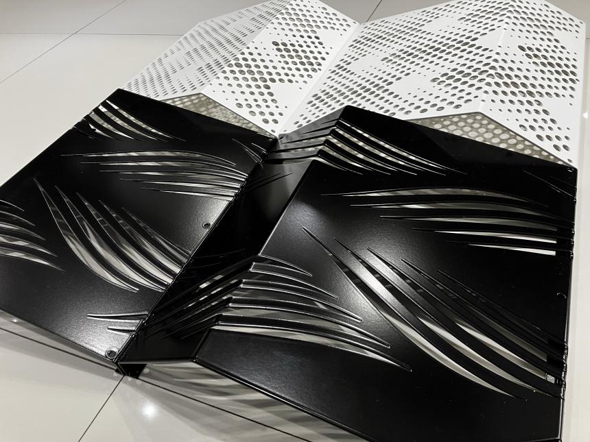 「FREE VEIL」 (建築用内外装用装飾デザインパネル)