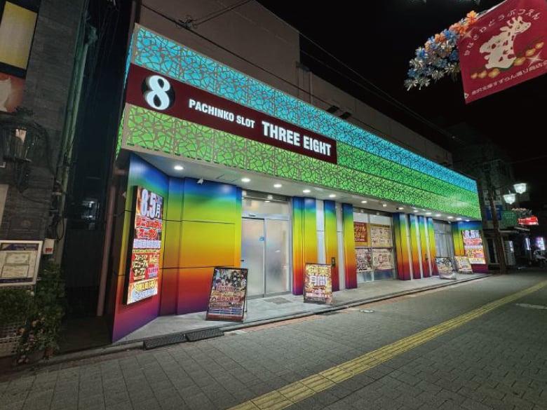 「FREE VEIL」 (建築用内外装用装飾デザインパネル)